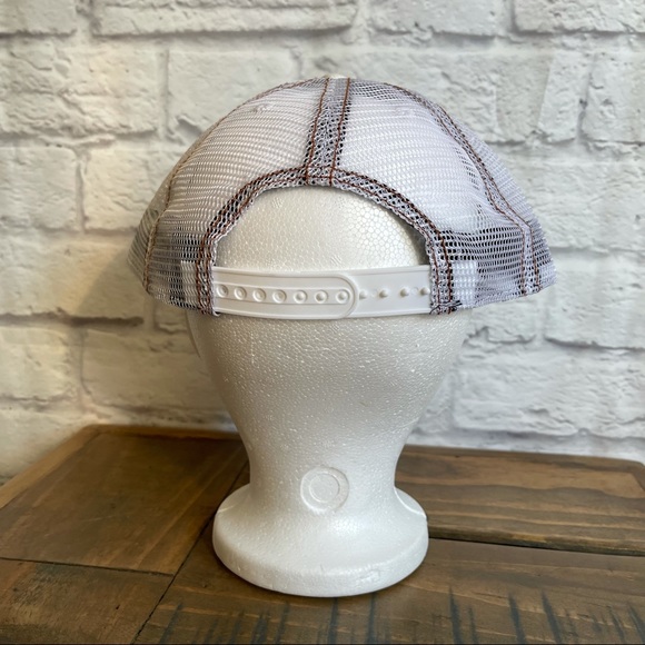 VON DUTCH Kustommade Originals NWOT White Trucker Snapback Hat Cap - Picture 6 of 10